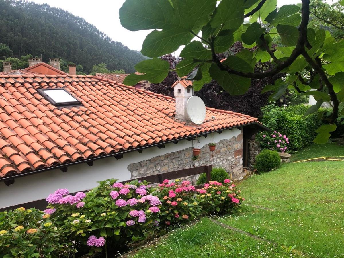 Hdec Hosteria De Castaneda Alojamiento Turistico Puente Viesgo Exterior photo